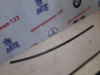 Уплотнитель стекла Mercedes GLK300 2010
