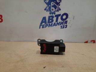 Запчасть усилитель антенны Volkswagen Golf 6 5M0035570B контрактная Усилитель антенны Volkswagen Golf 6 5M0035570B контрактная
