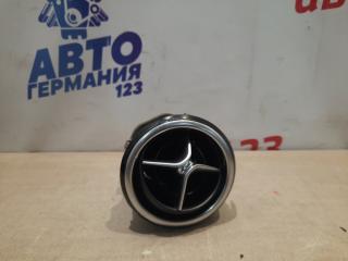 Дефлектор воздушный левый Mercedes B180 2012