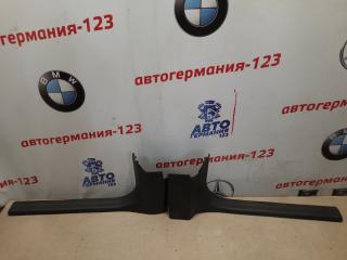 Запчасть накладка на порог передняя Mercedes B180 2012