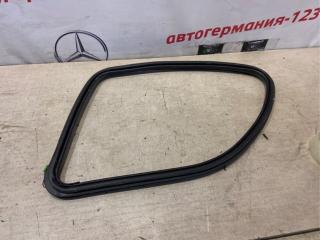 Запчасть уплотнение заднее правое Mercedes GL550 2006