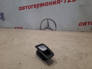 Кнопка ручника Mercedes C180 2017
