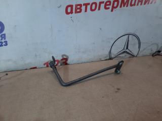 Крючок капота Mercedes C200 2008