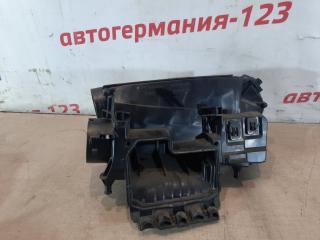Корпус воздушного фильтра Mercedes C180 2012