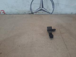 Датчик положения коленвала Mercedes A180 2013 контрактная Датчик положения коленвала Mercedes A180 2013