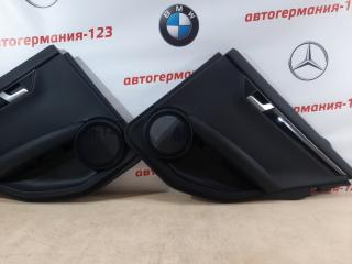 Обшивка дверей задняя Mercedes C200 2011
