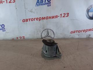 Подушка двигателя левая Mercedes C200 2011