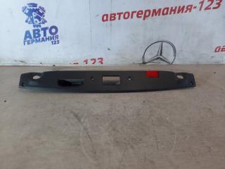 Накладка двери багажника Mercedes C200 2011