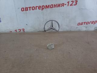 Запчасть плафон подсветки багажника Mercedes C200 2011