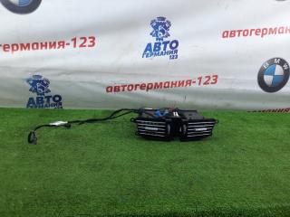 Дефлектор воздушный правый Mercedes E300 2009