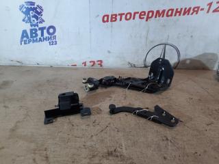 Ролик раздвижной двери задний правый Mercedes V220 2016 контрактная Ролик раздвижной двери задний правый Mercedes V220 2016