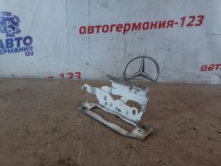 Петля капота левая Mercedes C180 2013