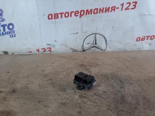 Реле свечей накала Mercedes V220 2016