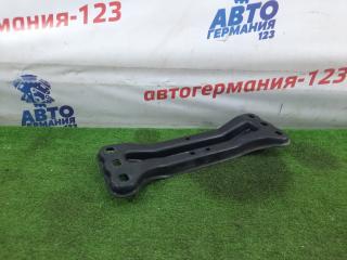 Кронштейн кпп Mercedes C200 2011 контрактная Кронштейн кпп Mercedes C200 2011