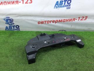 Запчасть кронштейн Mercedes V220 2016