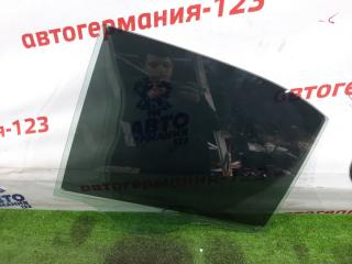 Стекло двери заднее левое Mercedes C class 2011