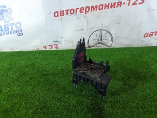 Кронштейн блока ABS Mercedes GLA180 2014 контрактная Кронштейн блока ABS Mercedes GLA180 2014