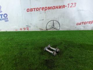 Запчасть болт развальный задний Mercedes GLA180 2014