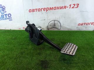 Педаль тормоза Mercedes GLA180 2014