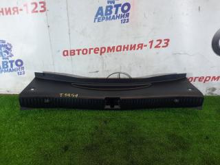 Накладка замка багажника Mercedes C220 2018 контрактная Накладка замка багажника Mercedes C220 2018