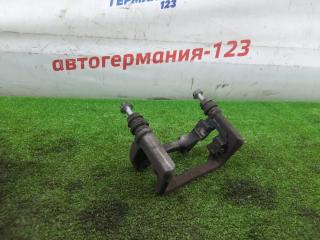 Запчасть скоба суппорта задняя левая Mercedes A180 2013
