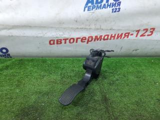 Педаль газа Mercedes V220 2017