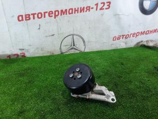 Помпа Mercedes A180 2018