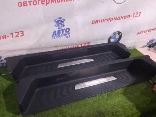 Фото запчасти накладка на подножку задняя Mercedes V220 2016 контрактная запчасть Запчасть накладка на подножку задняя Mercedes V220 2016