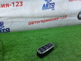 Блок управления стеклоподъемниками Mercedes A180 2018