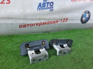 Фото запчасти петля двери багажника Mercedes V220 2016 контрактная запчасть Запчасть петля двери багажника Mercedes V220 2016