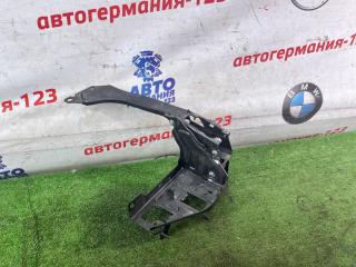 Кронштейн фары правый BMW X1 2018