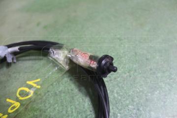 Трос лючка топливного бака Toyota Wish ANE11 1AZFSE Трос лючка топливного бака Toyota Wish ANE11 1AZFSE