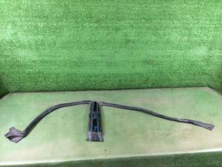 Фото запчасти уплотнительная резинка боковой двери правая Subaru Impreza WRX 03.2005 контрактная запчасть Запчасть уплотнительная резинка боковой двери правая Subaru Impreza WRX 03.2005