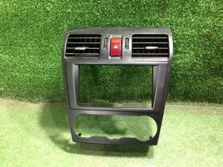 Консоль магнитофона Subaru XV 2012 контрактная Консоль магнитофона Subaru XV 2012