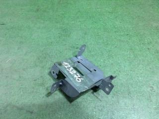 Крепление магнитофона Subaru Forester 2013 контрактная Крепление магнитофона Subaru Forester 2013