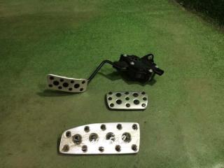 Накладка на педаль Subaru XV 2012 контрактная Накладка на педаль Subaru XV 2012