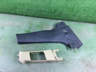 Накладка на стойку кузова правая Civic 2007 FD1 R18A Накладка на стойку кузова правая Civic 2007 FD1 R18A