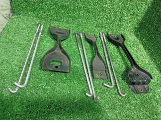 Крепление аккумулятора