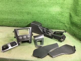 Консоль между сидений Subaru Impreza 2006