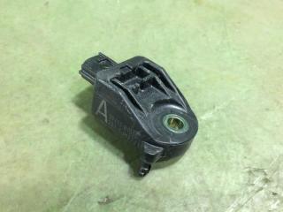 Датчик airbag Toyota Passo 2013