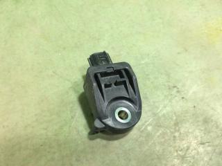 Датчик airbag Toyota Passo 2011