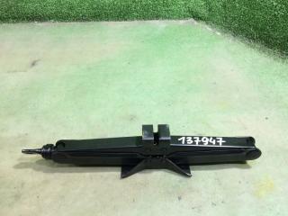 Домкрат Toyota Passo 2011