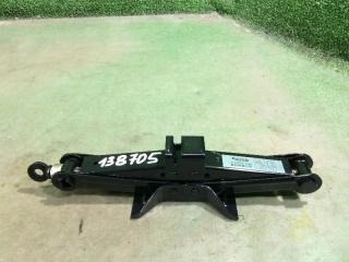 Домкрат Subaru Impreza 2005