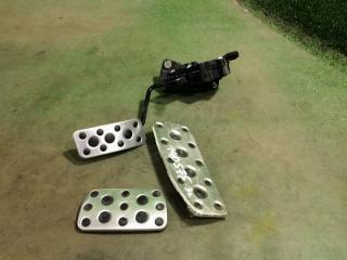 Накладка на педаль Subaru Impreza 2011 контрактная Накладка на педаль Subaru Impreza 2011