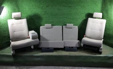 Сиденья комплект Toyota Passo 2011