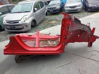 Порог кузова правый Toyota Passo 2011