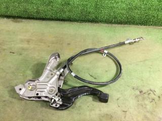 Педаль стояночного тормоза Toyota Passo 2016