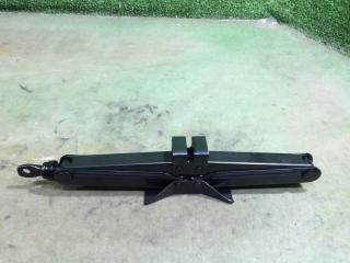 Домкрат Toyota Passo 2016