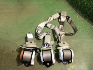 Ремень безопасности задний Toyota Passo 2014