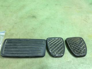 Накладка на педаль Subaru Impreza 2004 контрактная Накладка на педаль Subaru Impreza 2004